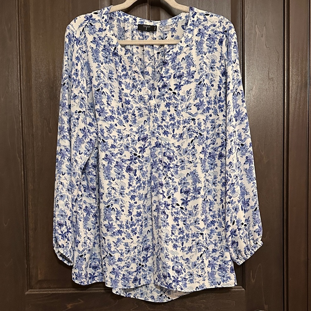 Tahari Blue and White Floral Blouse